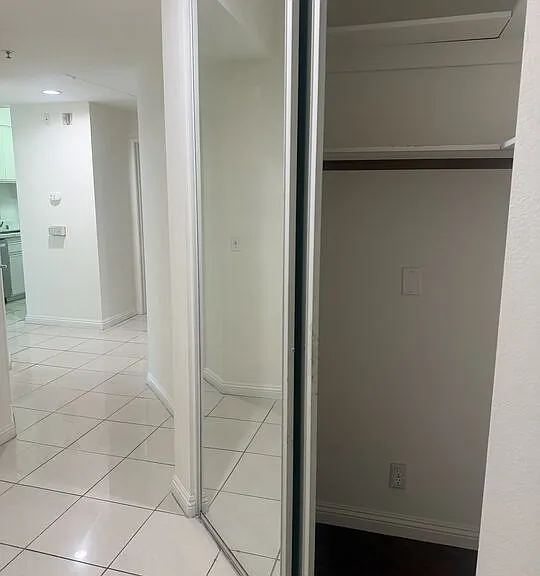 500 S Berendo St #210 — Photo 4