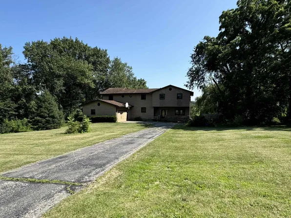 8141 W Plymouth Church Rd, Orfordville, WI 53576