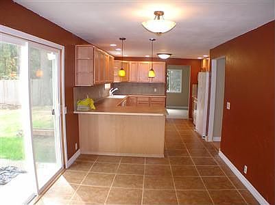 Brand New Kitchen and Breakfast Nook 