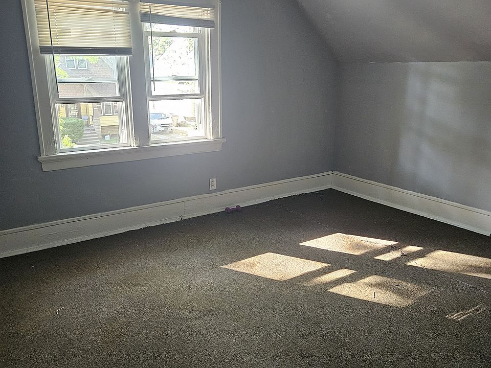 2nd image of 3718 N 39th St