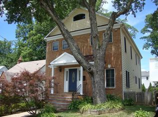 4511 Chestnut St, Bethesda, MD 20814