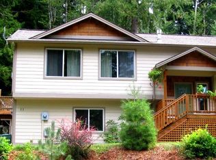 11 Little Strawberry Ln, Bellingham, WA 98229