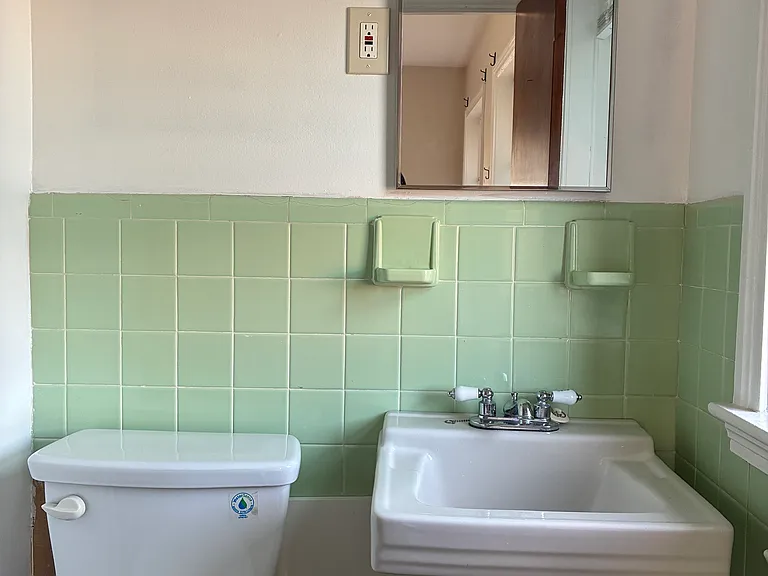 8 Lake St #3 — Photo 9