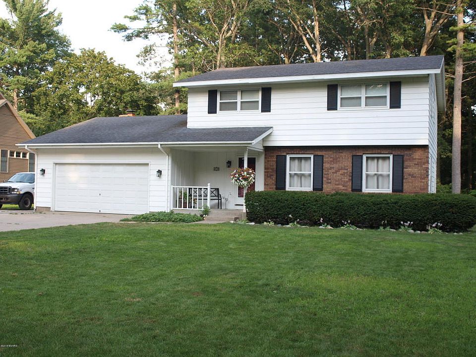 1st image of 810 E Fennwood Cir