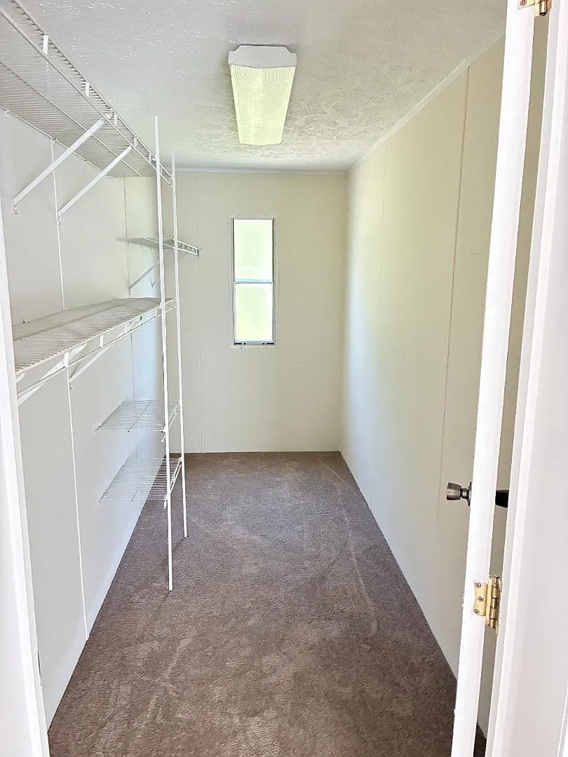 5122 Heaths Glen Road — Photo 2