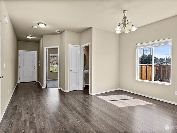 4th image of 16534 45th Avenue E