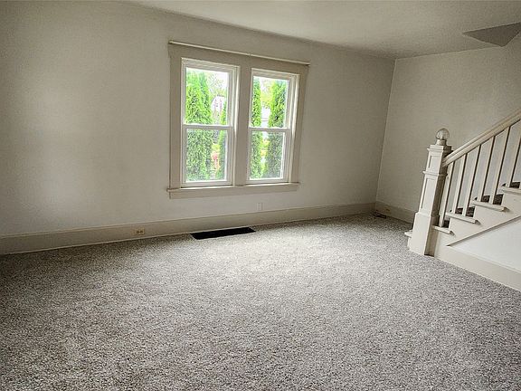 3rd image of 2208 Taggert St