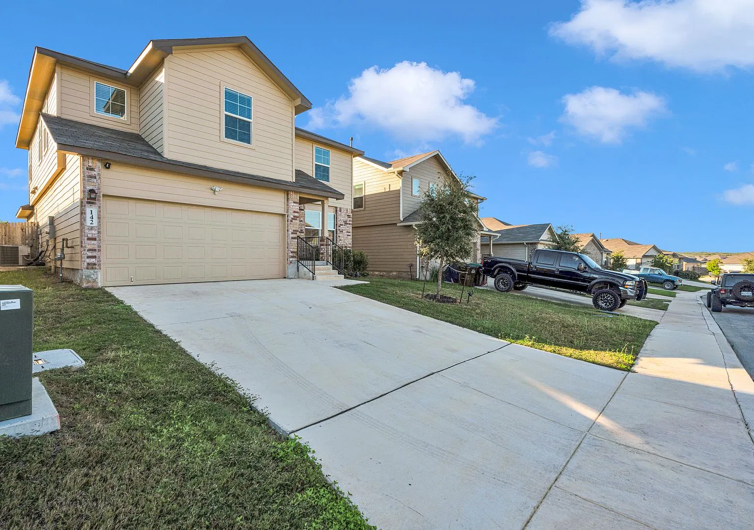 Spacious 5-Bedroom Beauty in Redbird Ranch with Community Perks! — Photo 3