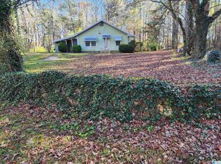 524 Raccoon Trl, Goodwater, AL 35072