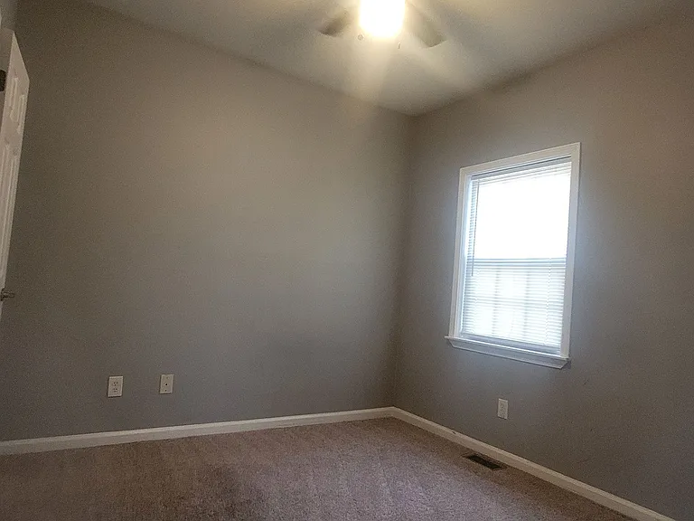 2457 Main St NW #B — Photo 11