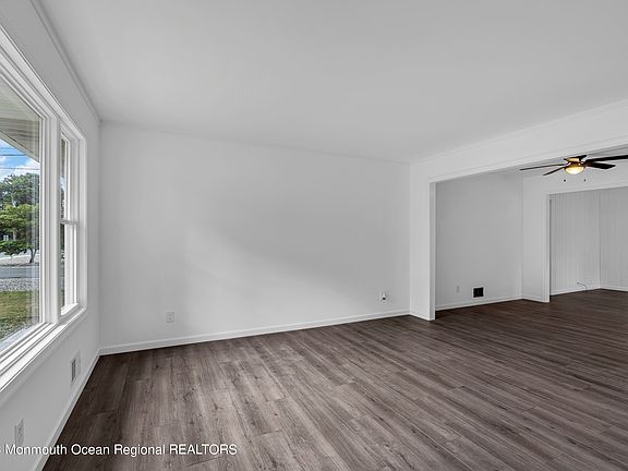 3rd image of 690 Dunedin Street