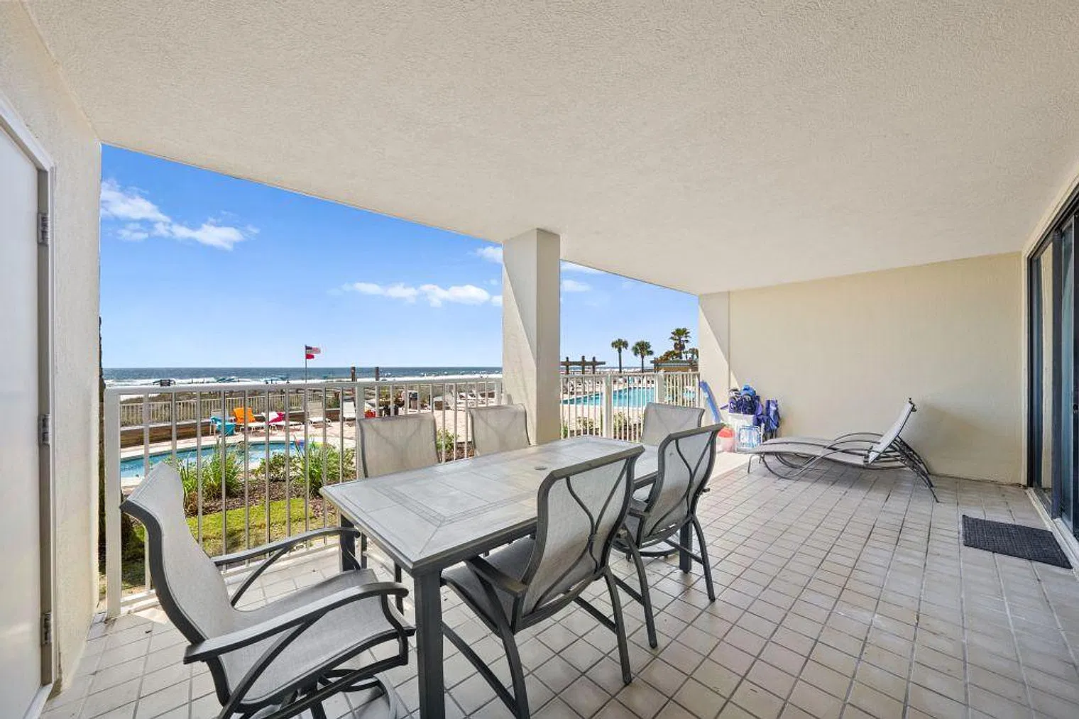 3 bed, 2.0 bath, 1270 sqft, $12,069 — Photo 2