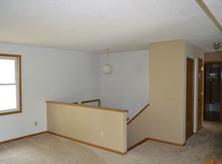 2902 Hazelwood Ln, Mound, MN 55364