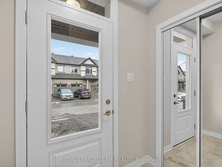 297 Les Emmerson Dr — Photo 5
