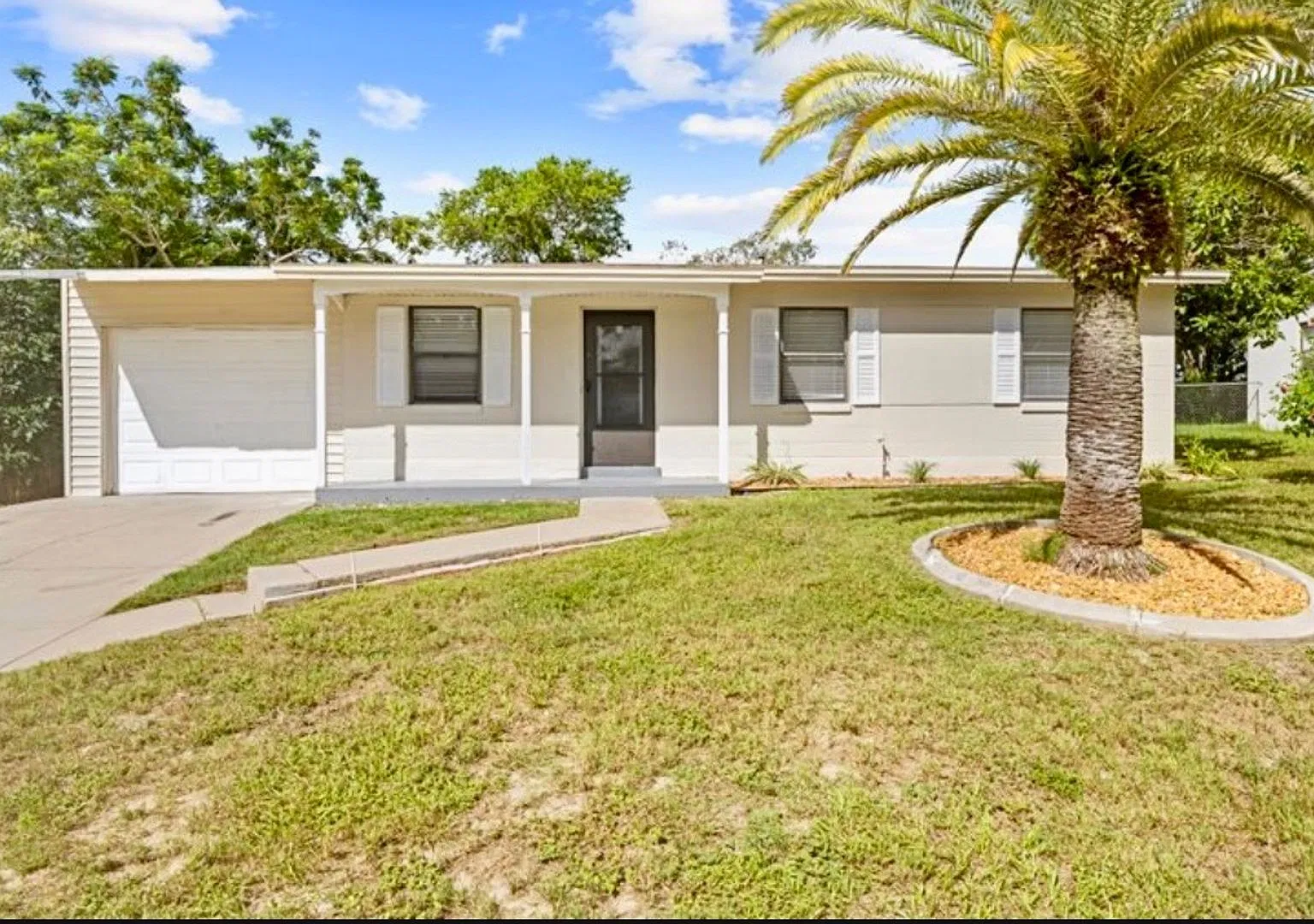Updated 2 bedroom 1 bath with a Bonus Room — Photo 1