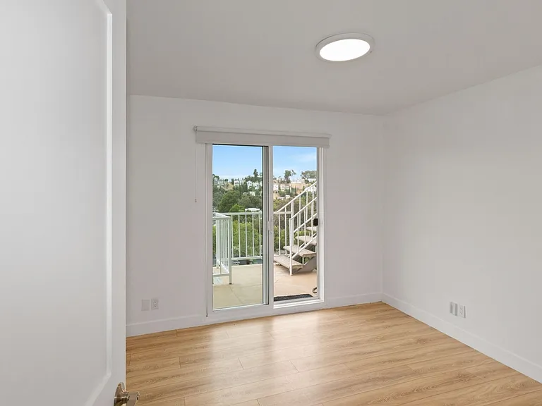 5035 Escobedo Dr #1 — Photo 20