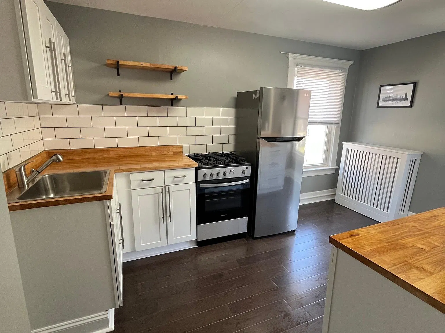 312 Bird Ave — Photo 2