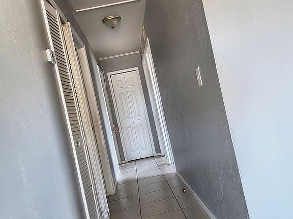 3rd image of 3844 Ballard Rd