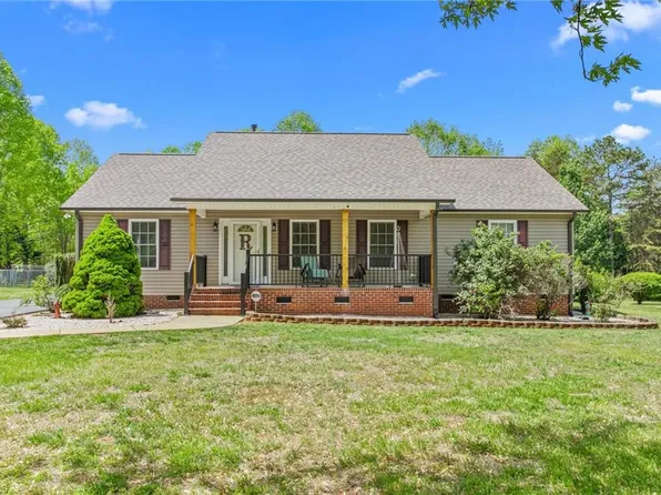 5993 Evelyn Ln, Pleasant Garden, NC 27313