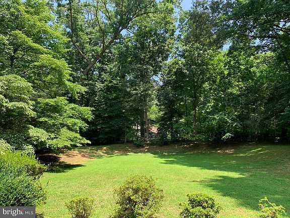 2nd image of 2805 Oakton Mill Dr