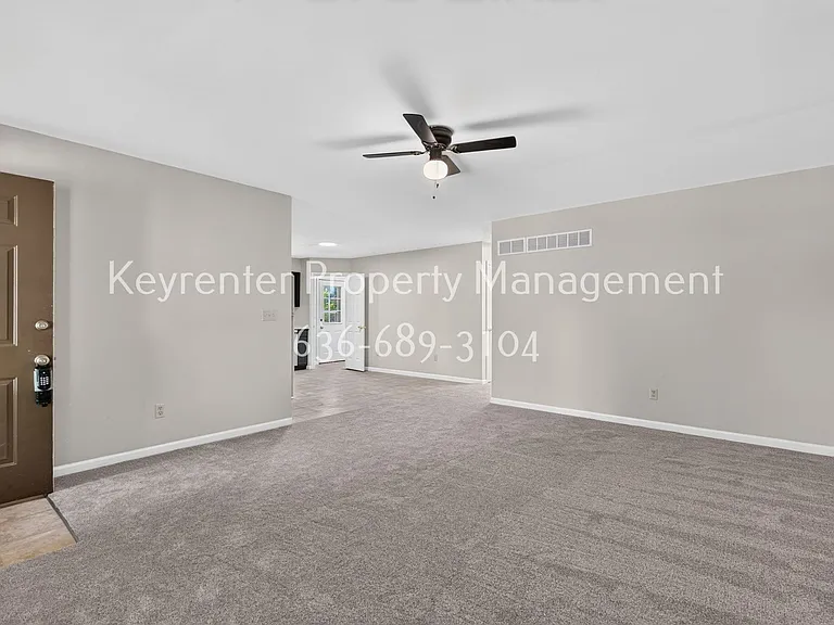 357 Della Dr — Photo 14