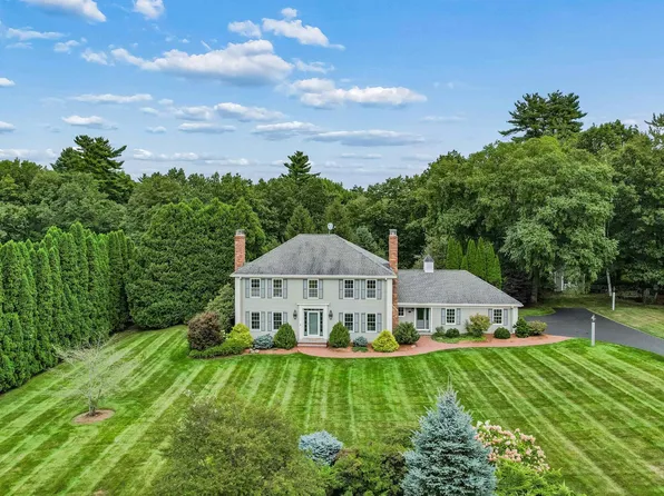 10 Puritan Drive, Bedford, NH 03110