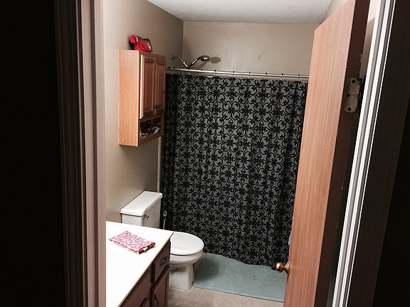 4th image of 4049 Woodchase Dr
