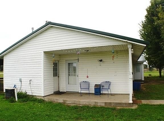 3rd image of 36764 Highway 99a #E