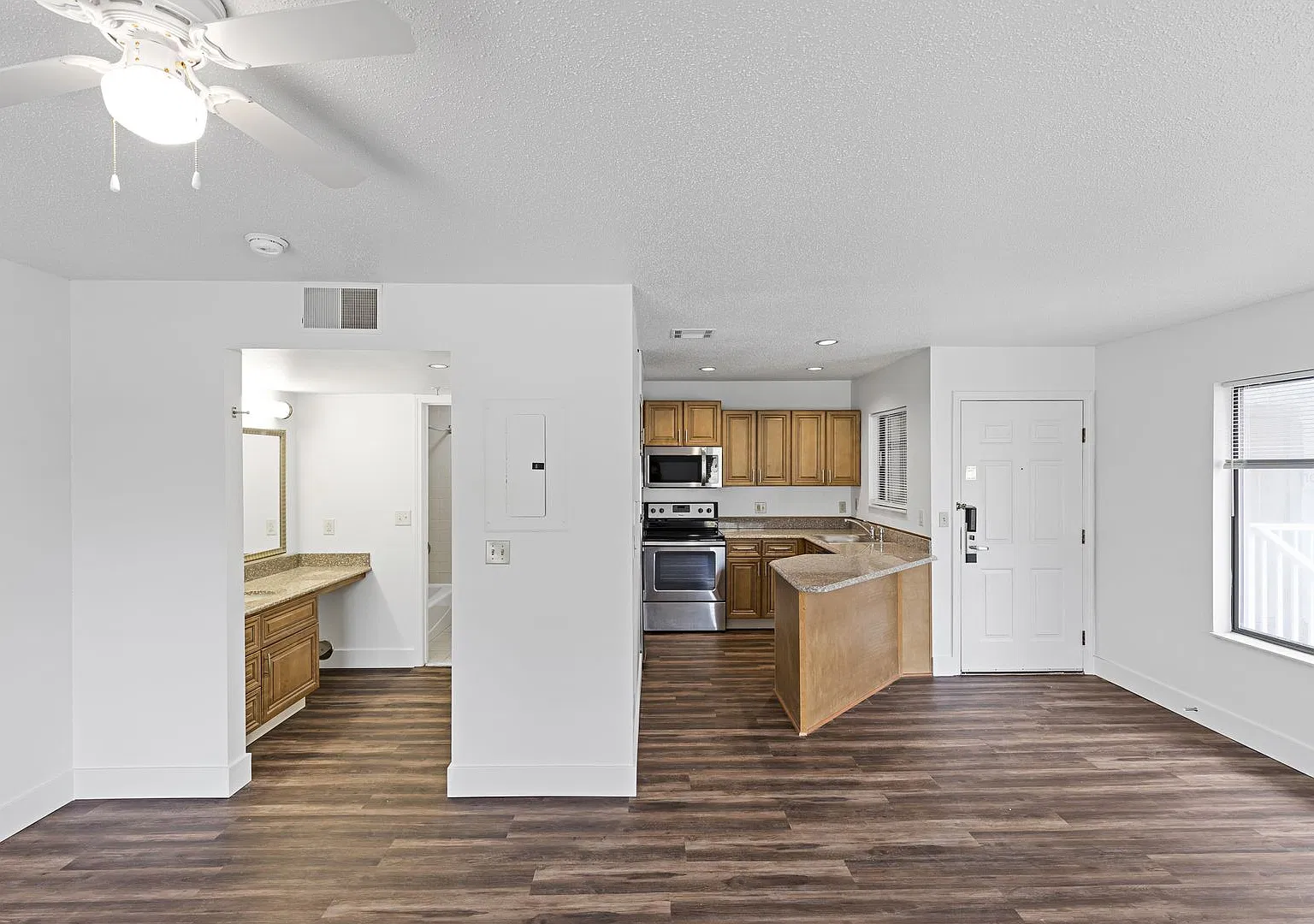 Kilgore Apartments — Photo 4