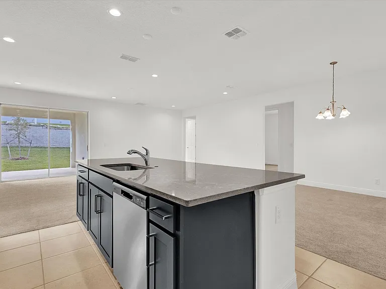 7819 Syracuse Dr — Photo 4