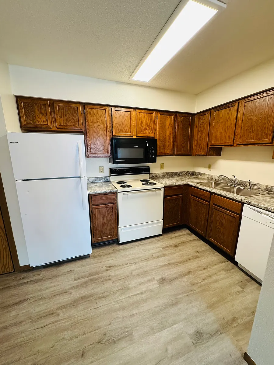 Building Photo - 156 Westside Dr #2