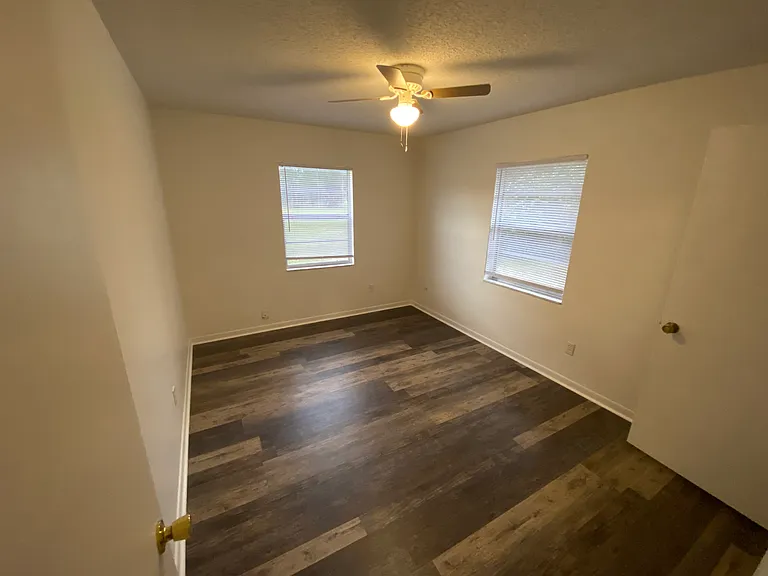 1001 Crawford St — Photo 11