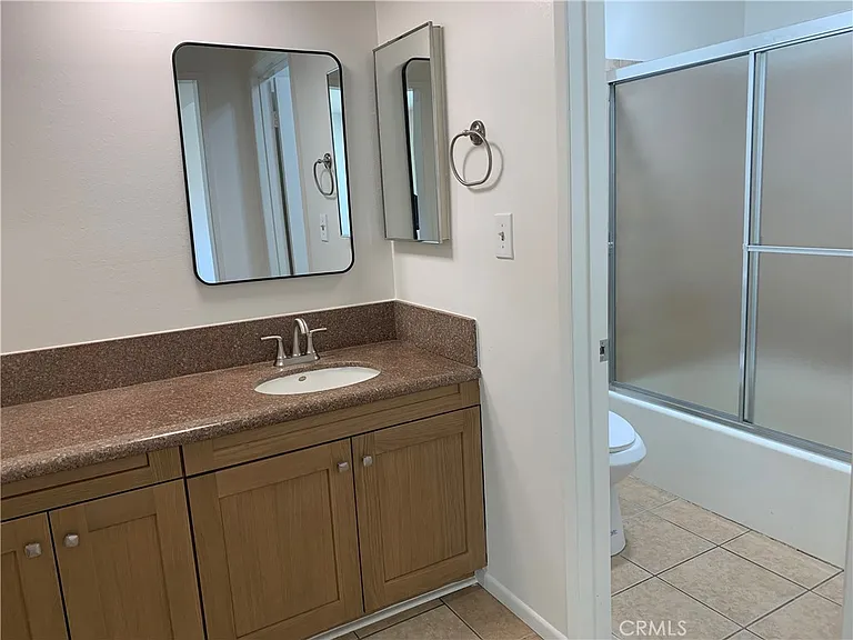 10221 White Oak Ave #1 — Photo 12