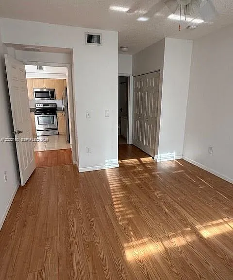 8070 N Nob Hill Rd #205 — Photo 9