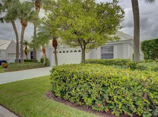 23 Selby Ln, Palm Beach Gardens, FL 33418