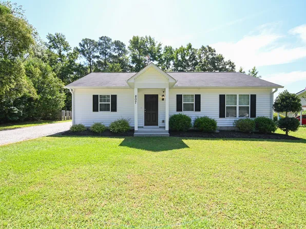 807 Iris St, Clayton, NC 27520