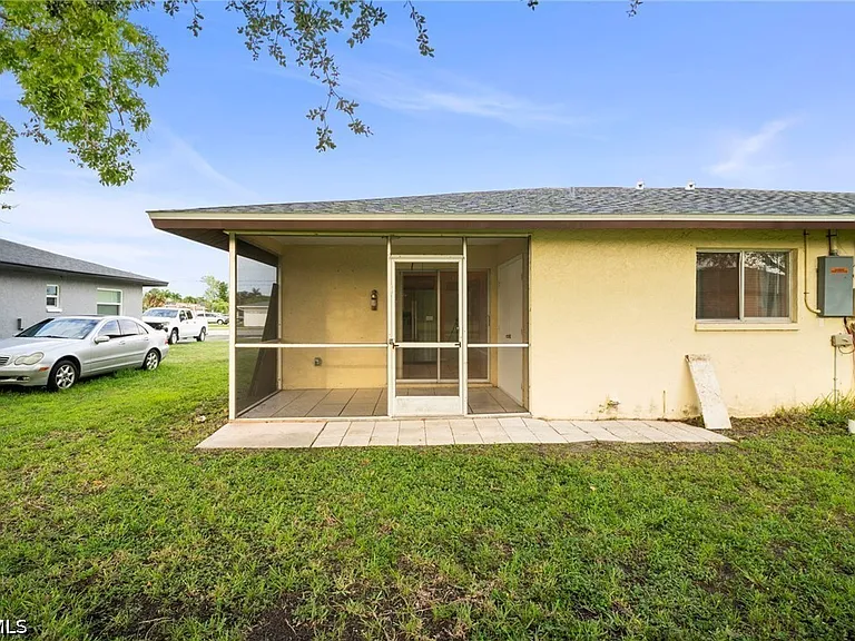 4406 Santa Barbara Blvd #B — Photo 25