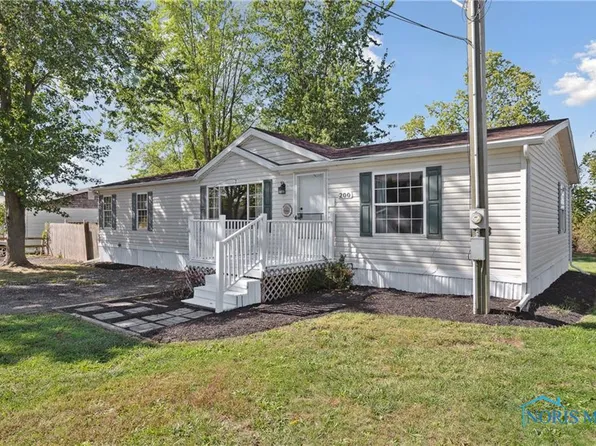 200 S Walnut St, Fayette, OH 43521