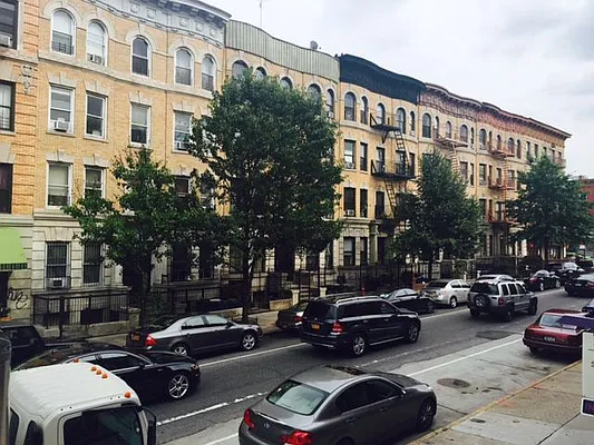 Rented by null | media 25