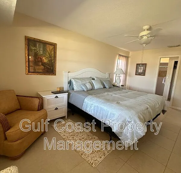 3185 Clifford St — Photo 44