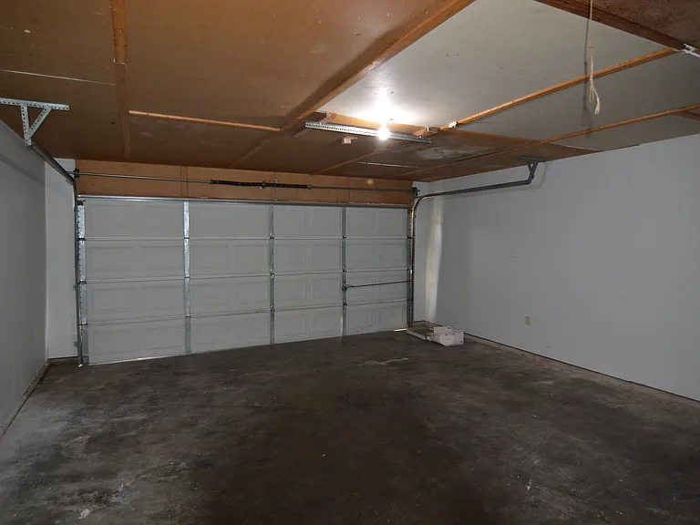 6809 Westglen Dr — Photo 16