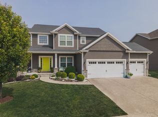 1203 Willow Creek Dr, Bloomington, IL 61705