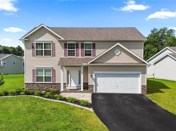 4 Sedgley Park, West Henrietta, NY 14586