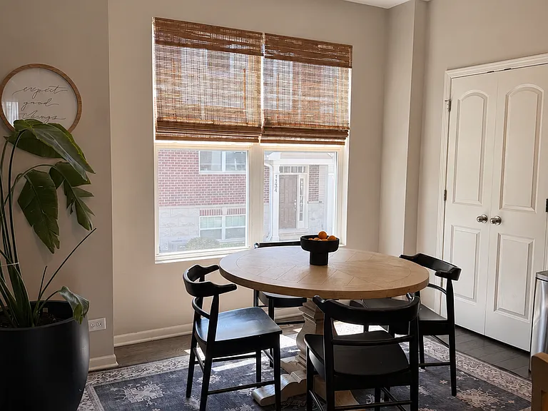 1146 Evergreen Ave — Photo 5