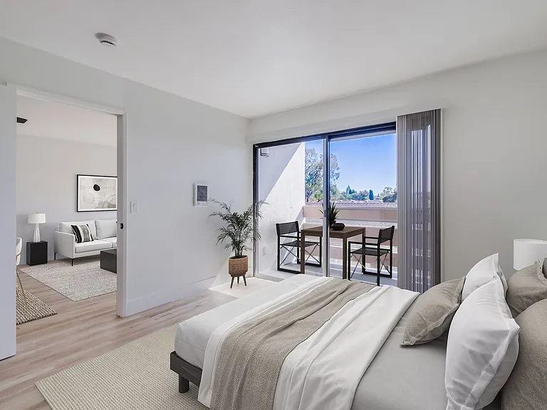 The Lucci | Renovated 1 & 2 Bedroom Apartments in Clairemont — Photo 15