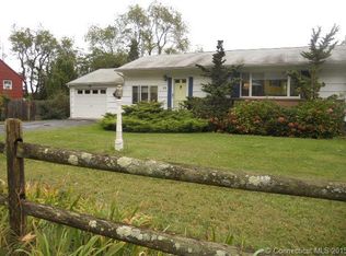 56 Old Smugglers Rd, Branford, CT 06405