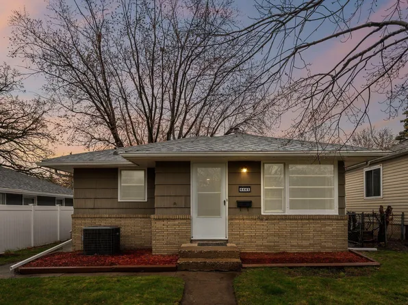 4441 2nd St NE, Columbia Heights, MN 55421