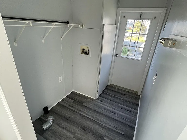 702-713 Solar Lane - 704 — Photo 5
