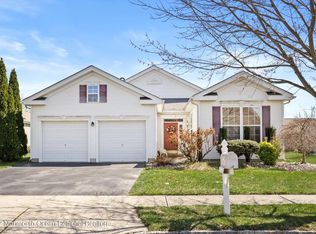 71 Minuteman Cir, Allentown, NJ 08501