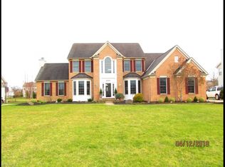 27075 Sanctuary Ln, Olmsted Township, OH
